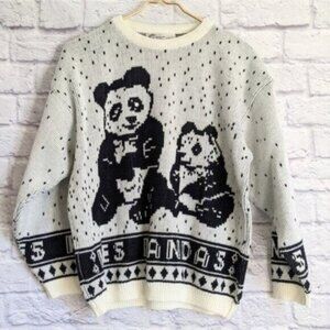 Vintage Panda Bear Pullover Sweater M White Black 80s 90s Kawaii Knit Novelty